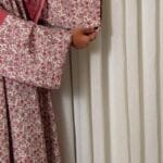 عباية ملونة قماش حرير نص بشت - 1058