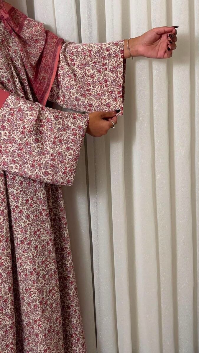عباية ملونة قماش حرير نص بشت - 1058